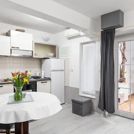 Toniko Appartement *