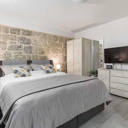 Toniko Apartman