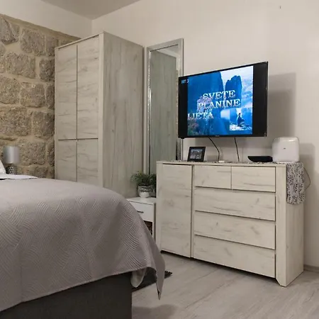 Toniko Apartman *