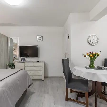 Toniko Apartman